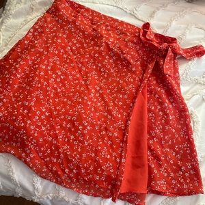 Forever 21 red floral tie skirt